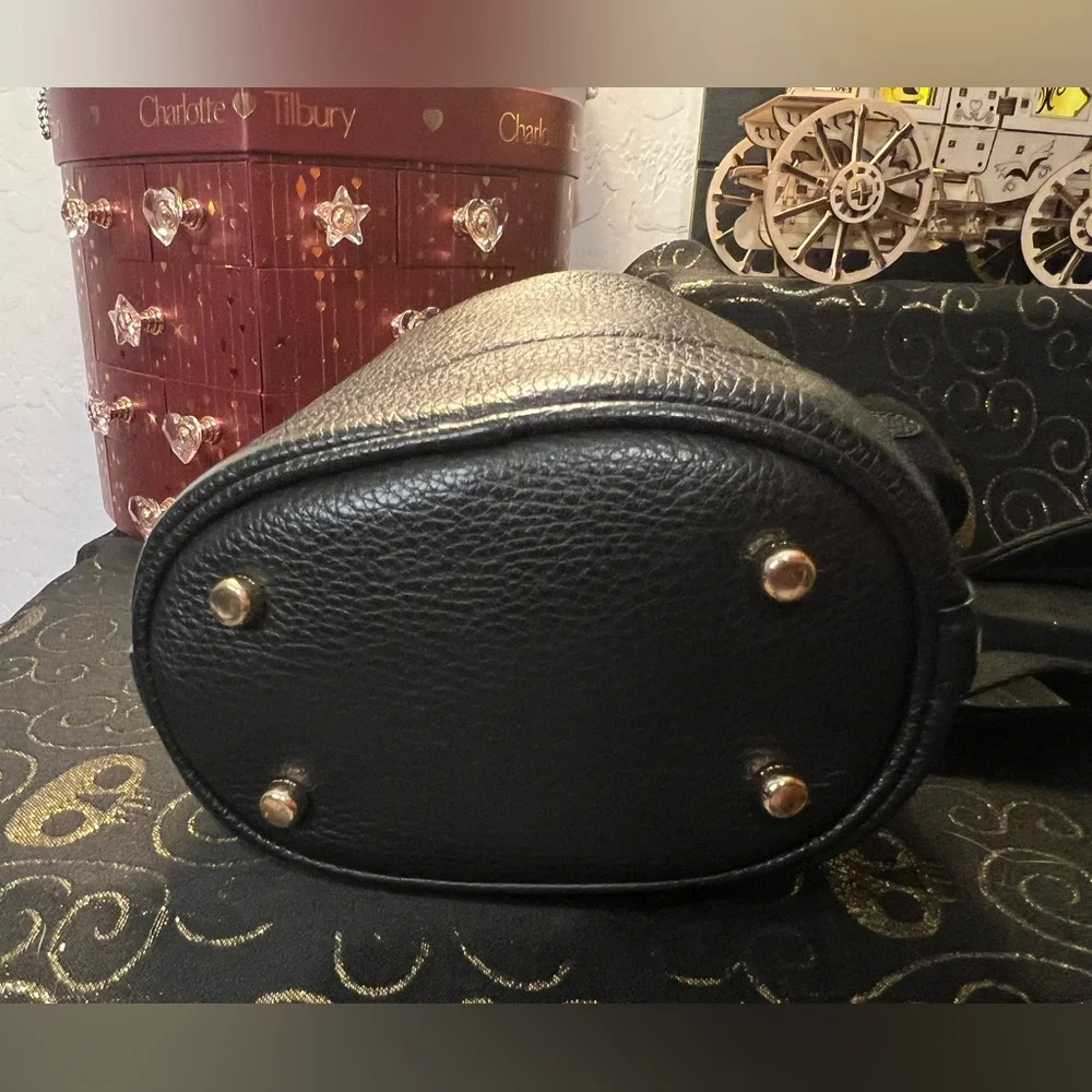 COACH Dempsey Black Pebble Leather Bucket Crossbody Bag W/Front Patch C5269